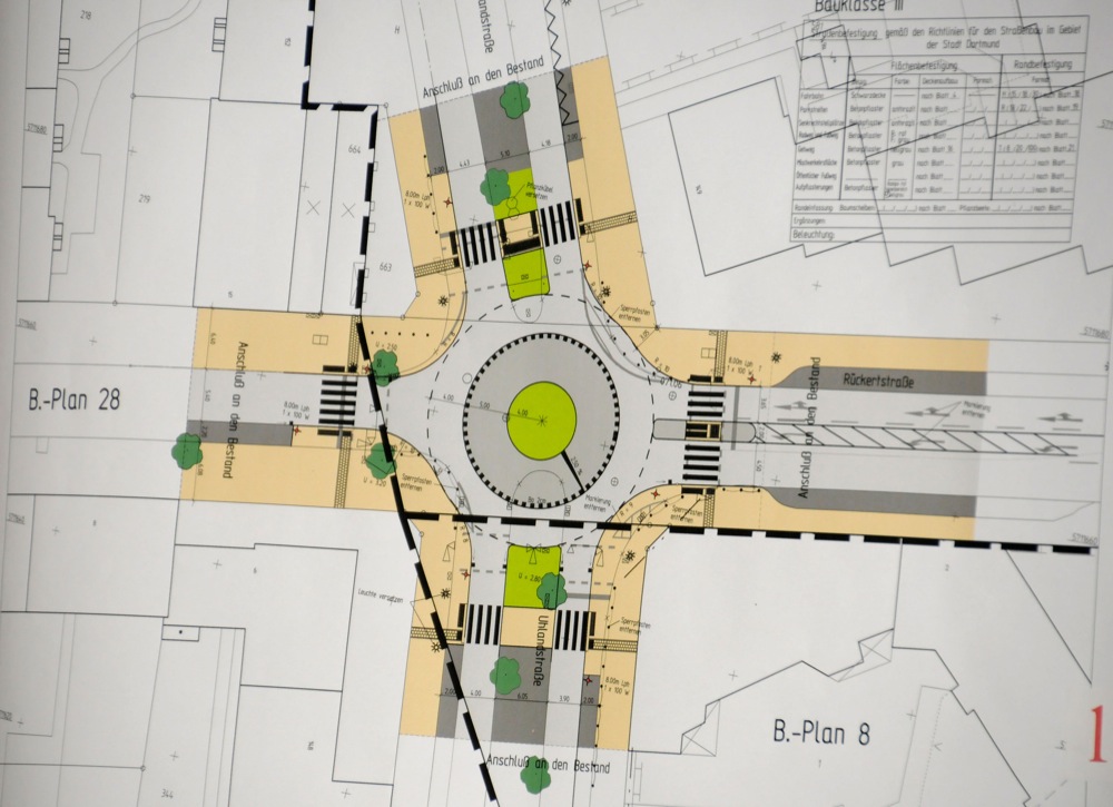 So soll der geplante Kreisverkehr im Bereich Uhlandstraße und Rückertstraße aussehen