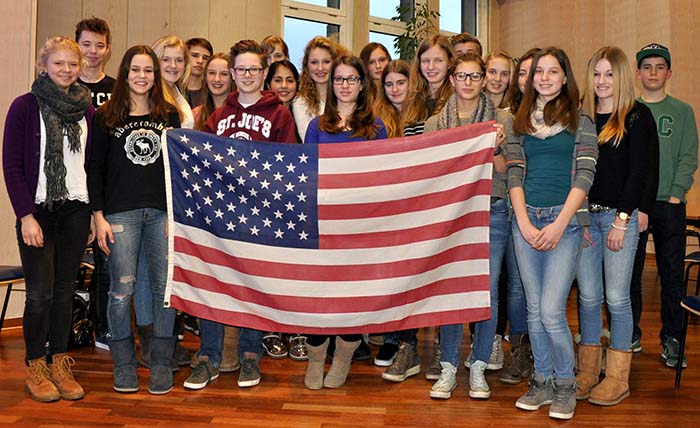 Ein Nachtreffen in der Auslandsgesellschaft machten de Dortmunder nach ihrem High-School-Aufenthalt in Buffalo. Foto: AGNRW