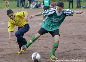 BuntKicktGut - Nordstadtliga Dortmund - eröffnet Saison 2014. Erstes Spiel in der neuen Saison: Youngsters Eving, grünes Trikot, gegen die Red Lions