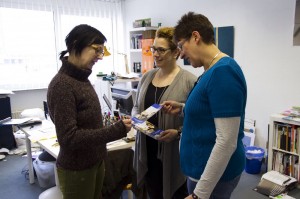 Maike Kranaster und Doris Kasten im Gespräch mit Gründerin Heike Kollakowski