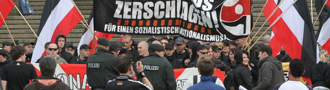 Rechtsextreme Demonstration am Vorabend des ersten Mai an der Katharinentreppe