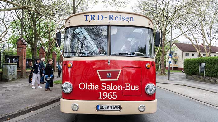 Mit dem Nostalgie-Bus geht es auf Nordstadt-Exkursion. Foto: R. Barz/LWL