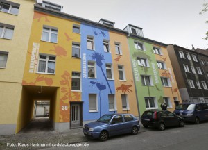 Bilderflut: Sieben Gebäude mit neuer Fassadengestaltung. Häuser in der Blumenstraße
