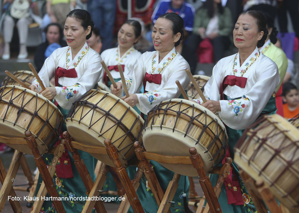 Tanzfolk 2014 am Dietrich-Keuning-Haus. Koreanische Trommelgruppe