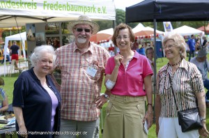 Hoeschpark- Fest 2014, CDU-Oberbürgermeisterkandidatin Annette Littmann mit Gerda Horitzky, Manfred Kreuzholz, Freundeskreis Fredenbaum und Ilsegret Bonke