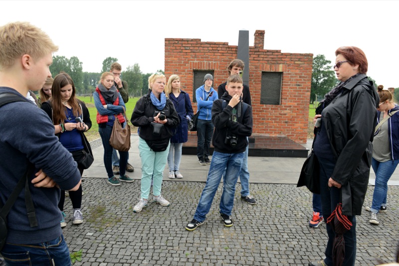 Der Jugendring und die Botschafter der Erinnerung haben eine Gedenkstättenfahrt nach Auschwitz gemacht.