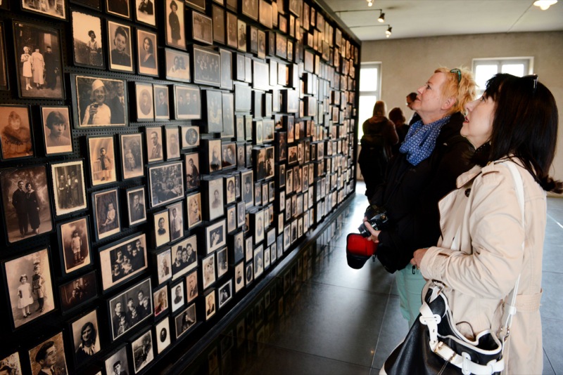 Der Jugendring und die Botschafter der Erinnerung haben eine Gedenkstättenfahrt nach Auschwitz gemacht.