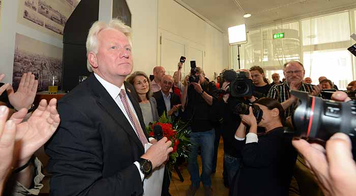 Amtsinhaber Ullrich Sierau (SPD) hat die Stichwahl knapp für sich entschieden.