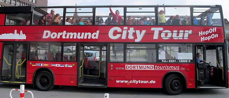 Die nächste Hop on – Hop off-Busfahrt führt zu ausgewählten Kultorten.