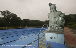 Ein Rohrbruch im Freibad Stockheide sorgt für eine vorrübergehende Schließung des Bades