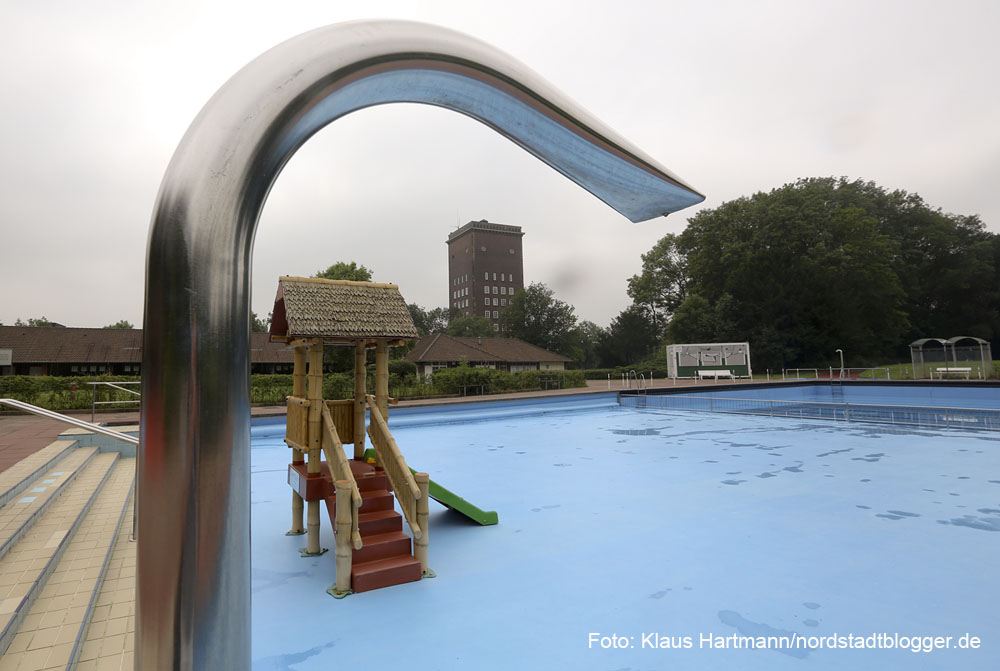 Ein Rohrbruch im Freibad Stockheide sorgt für eine vorrübergehende Schließung des Bades