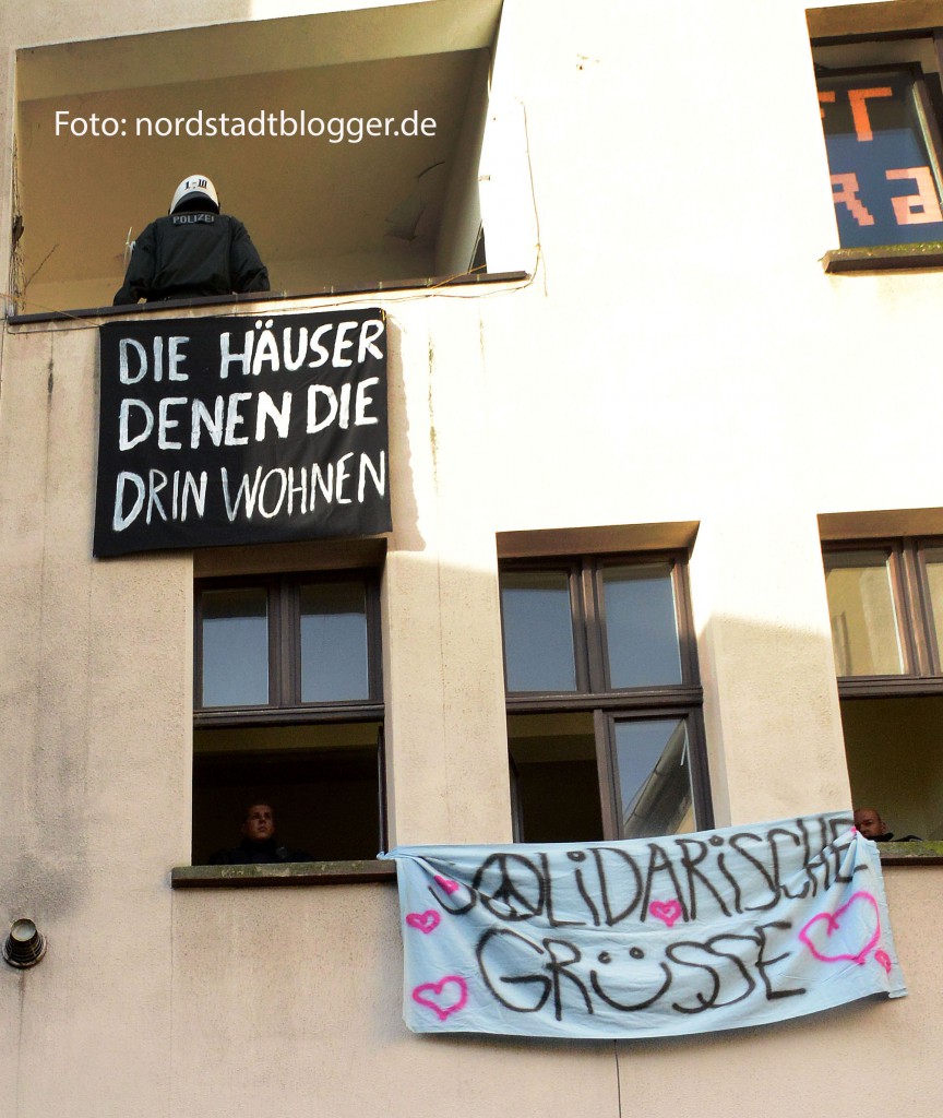 Polizeieinsatz in der Albertus Magnus Kirche mit anschließender Räumung.