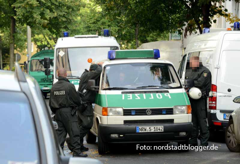 Polizeieinsatz in der Albertus Magnus Kirche mit anschließender Räumung.