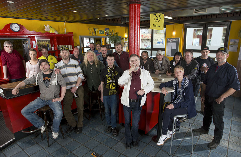 Besucher und Mitarbeiter im Café Berta, Ecke Nord-/Heroldstraße. Foto: Klaus Hartmann