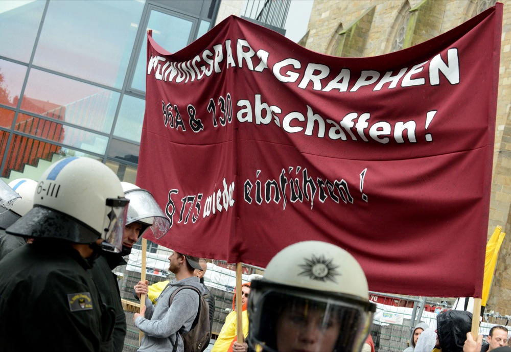 Neonazis - Mitglieder und Unterstützer der Partei "Die Rechte" - demonstrierten in Dortmund.