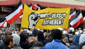 Neonazis - Mitglieder und Unterstützer der Partei "Die Rechte" - demonstrierten in Dortmund.