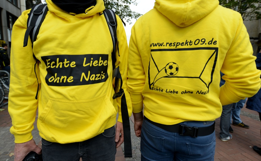 CSD-Teilnehmer und Antifaschisten protestierten gegen Neonazis.