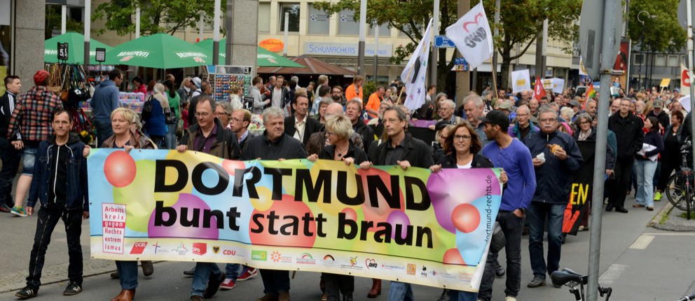 CSD-Teilnehmer und Antifaschisten protestierten gegen Neonazis.