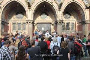 Stadtgeschichtliche Führung durch das Hafenviertel mit Anette Plümpe beim Hafenspaziergang 2014