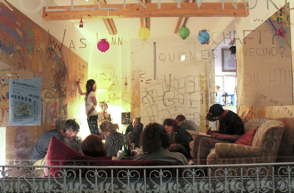 "Herbe Kunst" im Kollektiv-Nord in der Missundestraße. Foto: Lia Lenz