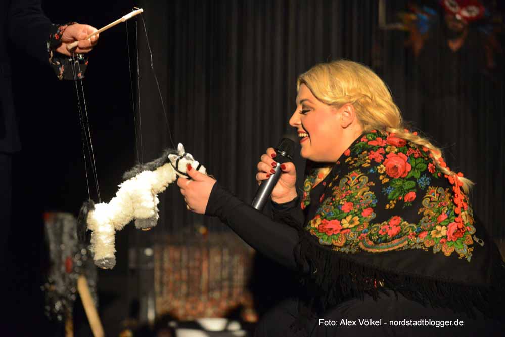 Im Theater im Depot feierte das Roma-Stück Makar Tschudra Premiere. Foto: Alex Völkel