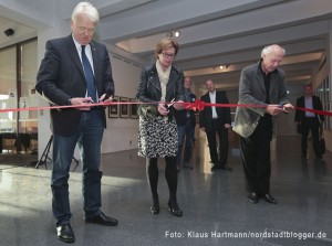 Ausstellungseröffnung mit Werken von Hermann van Veen im Dortmunder U. Oberrbürgermeister Ullrich Sierau, Ministerin Ute Schäfer und Hermann van Veen eröffnen die Ausstellung