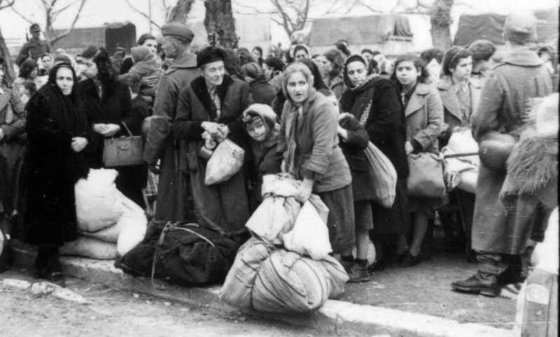 Im griechischen Ioannina werden die von Juden deportiert. Foto: Wetzel/Bundesarchiv