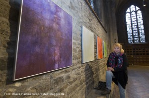 Ziele unseres Lebens: Ausstellungsprojekt in St. Reinoldi. Marlies Blauth mit Bildern