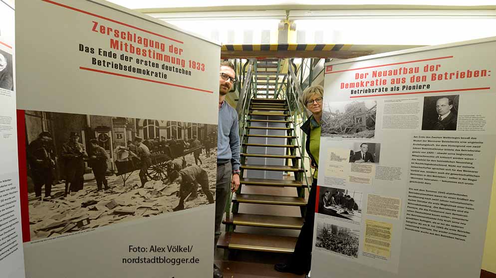 Markus Dünnewig und Jutta Reiter präsentierten die die DGB-Ausstellung in der Steinwache. Foto: Alex Völkel