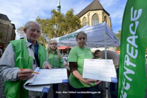 Auch Greenpeace sammelt Unterschriften gegen TTIP/CETA.