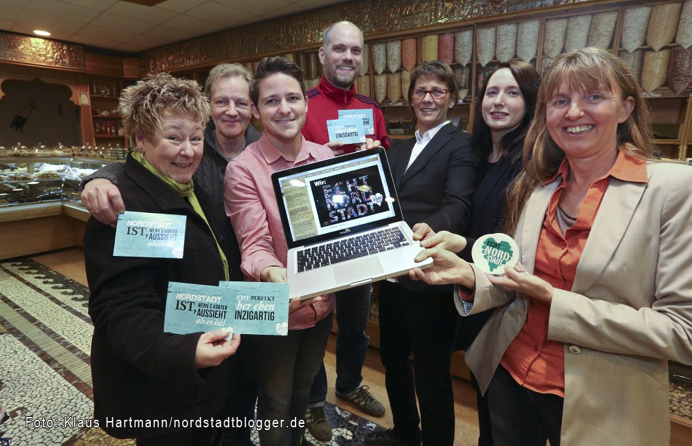 Start der Homepage, Echt Nordstadt.de am 31.10. 14. V. l.: Annette Kritzler, Rolf Steiner, Florin Schulz, Christian Aue, Bürgermeisterin Birgit Jörder, Nicole Winkelkötter und Uta Wittig-Flick