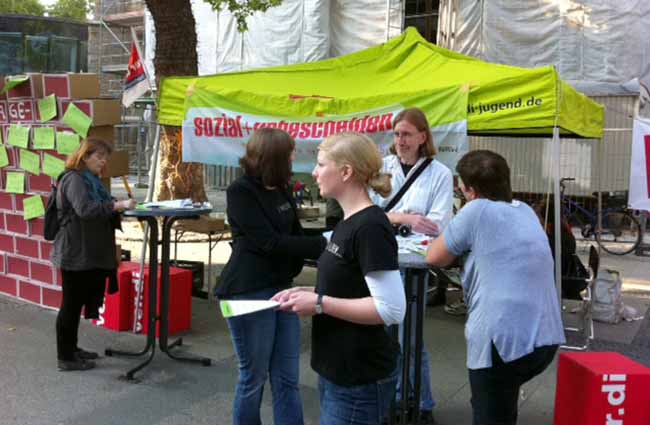 Eine Aktion der ver.di Fachkommission Kirche gibt es am Samstag, vor der Reinoldi-Kirche.