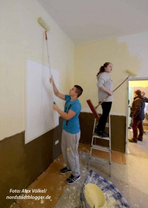 Junge Katholiken aus der Nordstadt renovieren aaktuell den Jugendtreff St. Gertrudis, wo ein Begegnungs-Café für Flüchtlinge entstehen soll. 