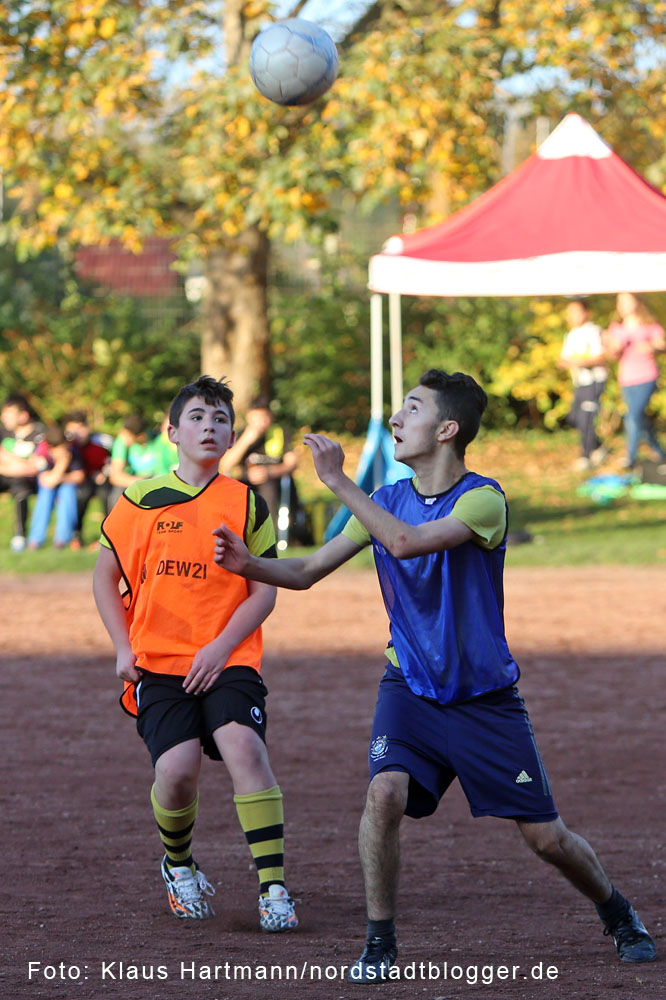 BuntKicktGut-Abschlussveranstaltung 2014. Finale U16, FC Dortmund, blaue Trikots, gewinnt gegen Tarabt & Co mit 3:1
