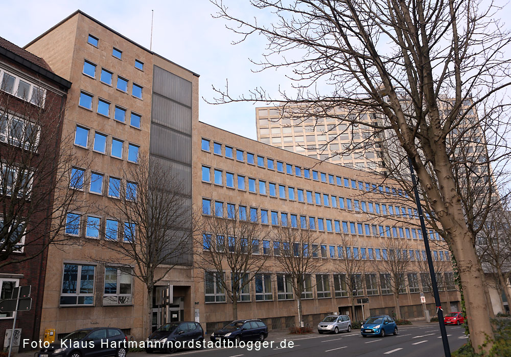 Das ehemalige AOK-Gebäude am Königswall wird neue Heimat des Studieninstitut Ruhr.