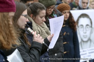 Stolpersteine, Erinnerung an die Ermordeten im Nationalsozialismus wurden in der Nordstadt verlegt. Stolpersteine in der Heiligegartenstraße erinnern an die Familie Turteltaub. Schülerinnen der Droste Hülshoff-Reaschule aus Kirchlinde