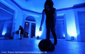 Dorothea Eitel, Artist in Residence bei Borsig 11 und Mariangela Tinelli tanzen Blind Date