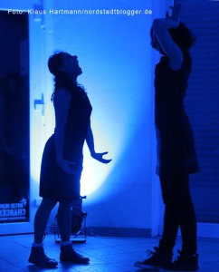 Dorothea Eitel, Artist in Residence bei Borsig 11 und Mariangela Tinelli tanzen Blind Date