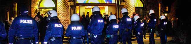 In der Segenskirche fand die Bürgerversammlung über die Einrichtung einer Asylunterkunft in Eving statt,, die von Neonazis gestört wurde.