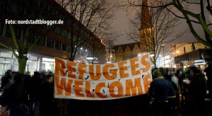 Ein Zeichen für Willkommenskultur und gegen Rechtsextremismus setzten Dortmunder am Samstagabend in der City.