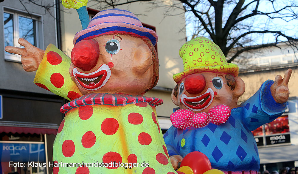 Rosenmontagszug auf der Münsterstraße