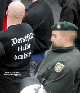 "Dorstfeld bleibt deutsch!" - die Dorstfelder Skinheads haben klare Vorstellungen. Das Bild stammt aus 2007.