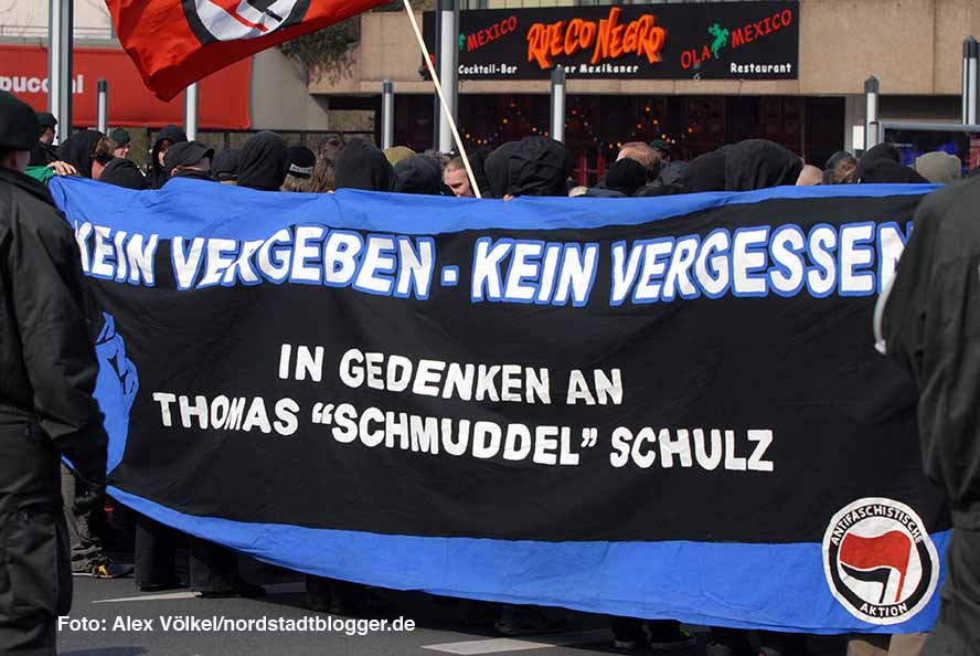 Demonstration der Antifa zum Gedenken an Thomas „Schmuddel“ Schulz. Archivbild: Alex Völkel