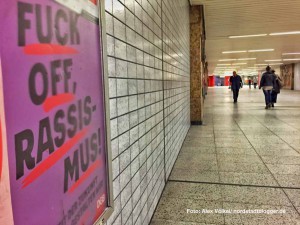 Rund 60 Plakate gegen Rechtsextremismus hat der DGB im Hauptbahnhof aufhängen lassen.