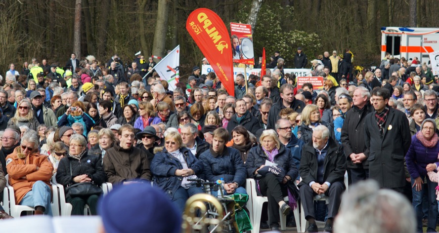 Gedenkfeier für die Karfreitagsmorde in der Bittermark. Foto: Helmut Vossgraff