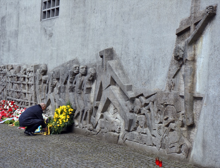 Gedenkfeier für die Karfreitagsmorde in der Bittermark. Foto: Helmut Vossgraff