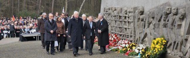 Gedenkfeier für die Karfreitagsmorde in der Bittermark. Foto: Helmut Vossgraff