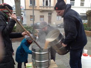 Die Schwarzbräu-Aktion ist abgeschlossen - nun steht die Verkostung an.