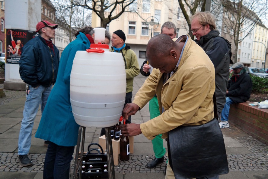 Der Schwarzbräu ist mittlerweile in Flaschen abgefüllt.