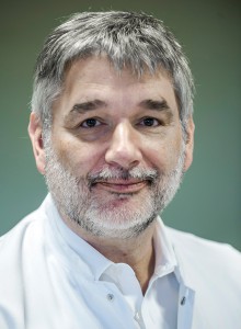  Dr. Jens-Peter Stahl, Direktor der Klinik für Unfall-, Hand- und Wiederherstellungschirurgie in der Nordstadt. Foto: Matthias Graben/Klinikum
